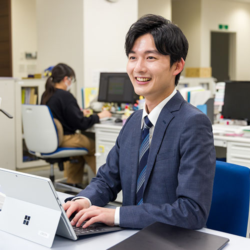 社員が働く様子