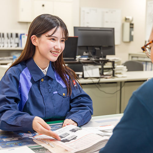 社員が働く様子