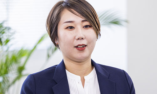 仕事をする様子