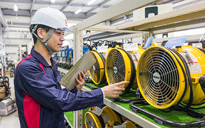 社員が働く様子