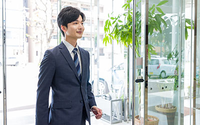 社員が働く様子