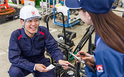 社員が働く様子